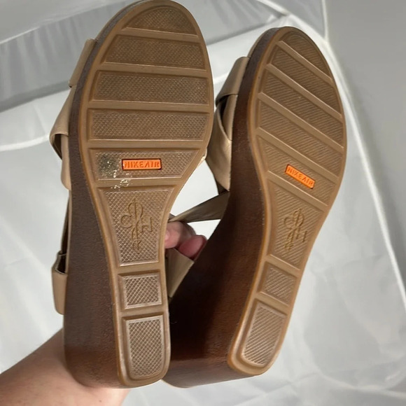 COLE HANN Crisscross Tan Open Toe Wedge Shoes Nike Air Technology Leather 9.5 - Picture 11 of 12